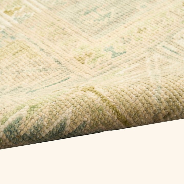 Green Traditional Essentials Wool Rug 5'6" x 8'