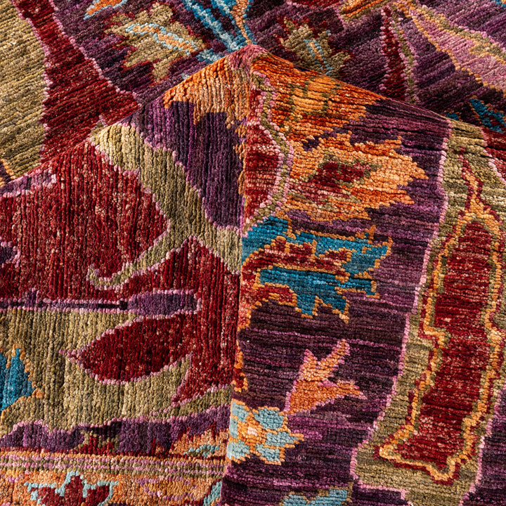 Purple Soluna Traditional Wool Rug - 6'7" x 9'10"
