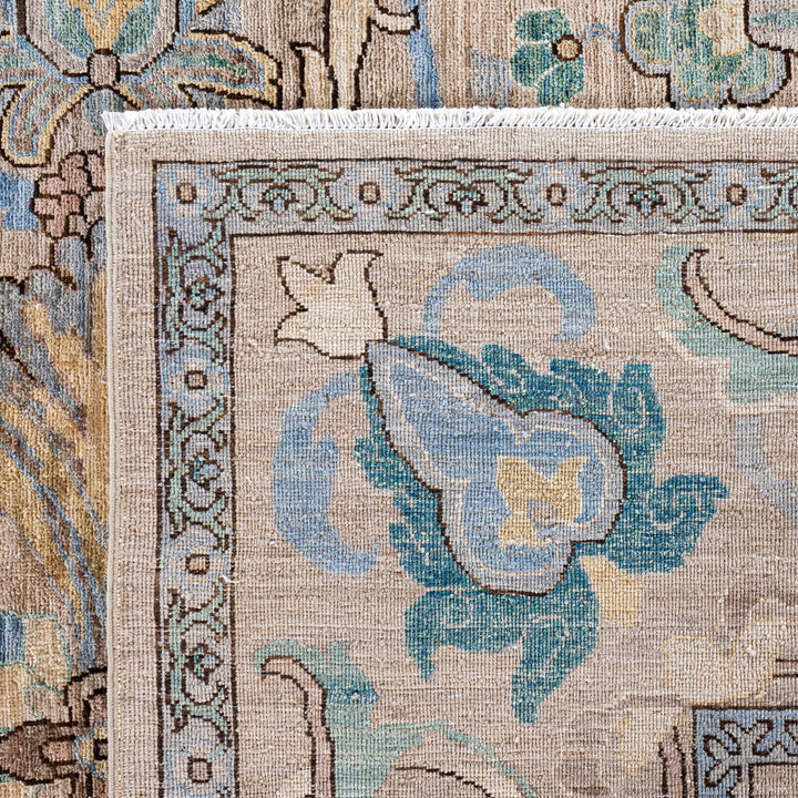 Sand Soluna Traditional Wool Rug - 8'10" x 12'