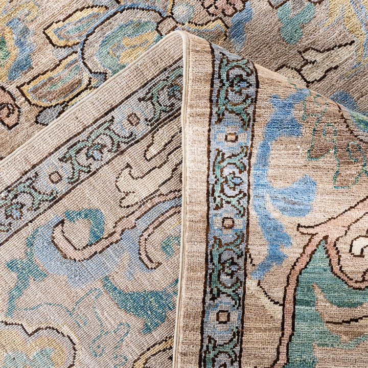 Sand Soluna Traditional Wool Rug - 8'10" x 12'