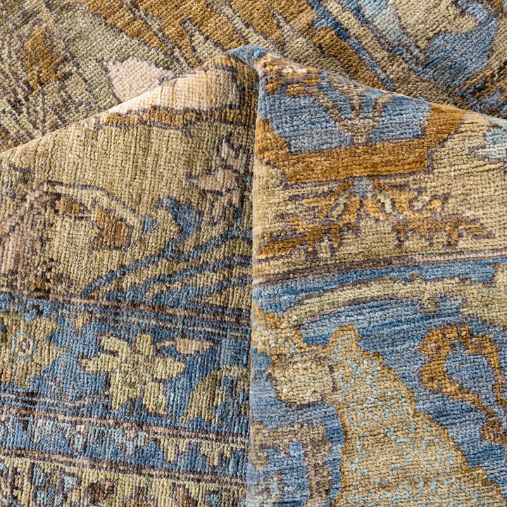 Green Soluna Traditional Wool Rug - 6'2" x 9'