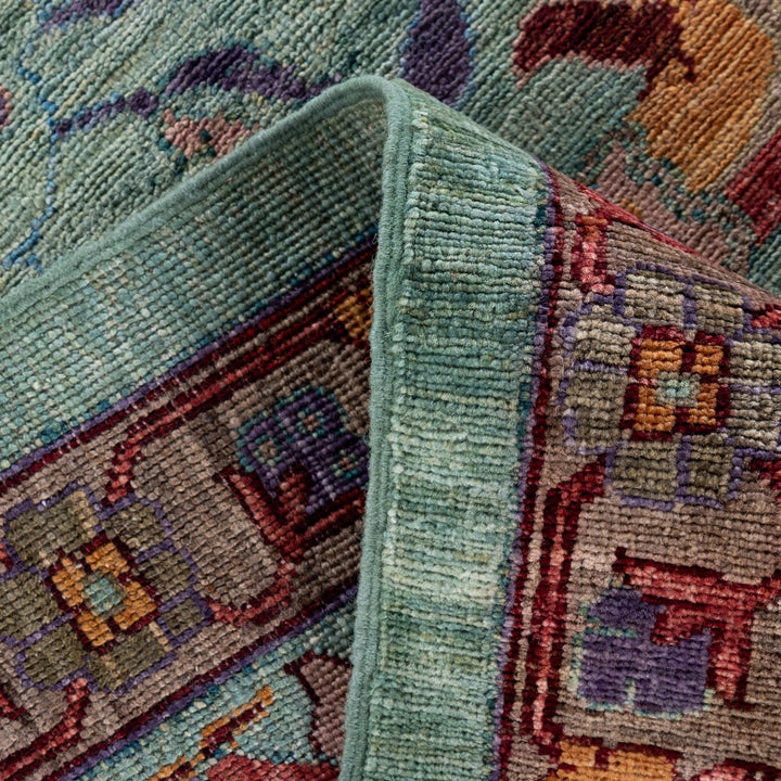 Green Soluna Traditional Wool Rug - 10'4" x 13'9"