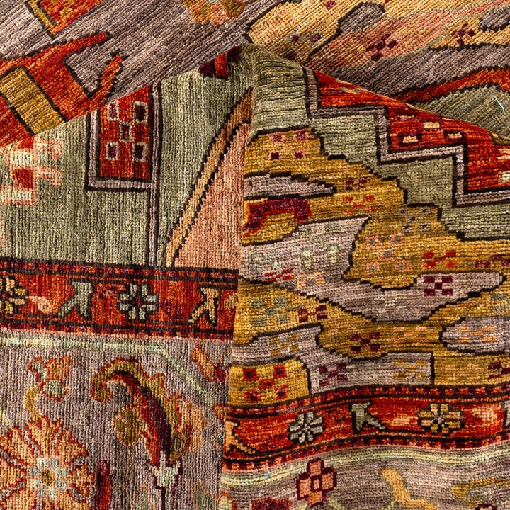 Green Soluna Traditional Wool Rug - 8'5" x 9'8"