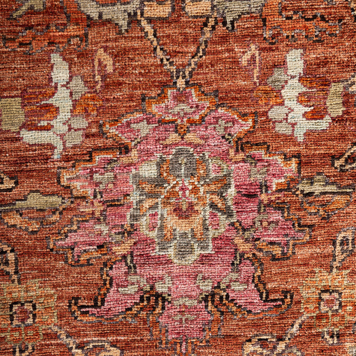 Rust Soluna Traditional Wool Rug - 6' x 9'