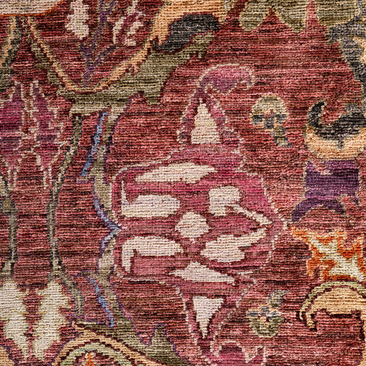 Pink Soluna Traditional Wool Rug - 6'4" x 8'10"