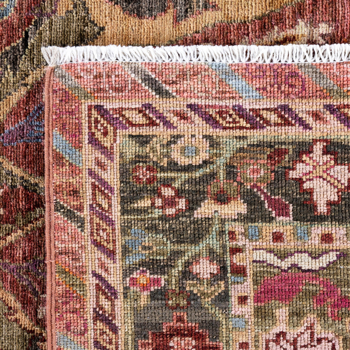Pink Soluna Traditional Wool Rug - 6'4" x 8'10"