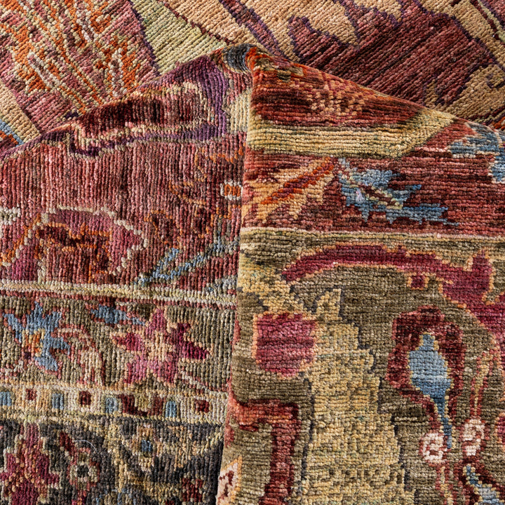 Pink Soluna Traditional Wool Rug - 6'4" x 8'10"
