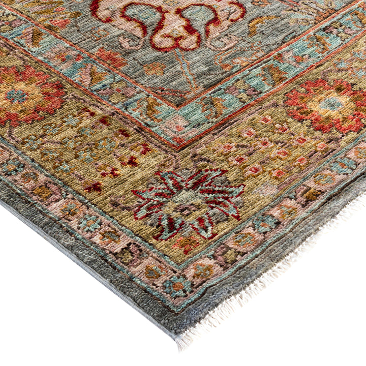 Grey Soluna Traditional Wool Rug - 6'1" x 8'10"