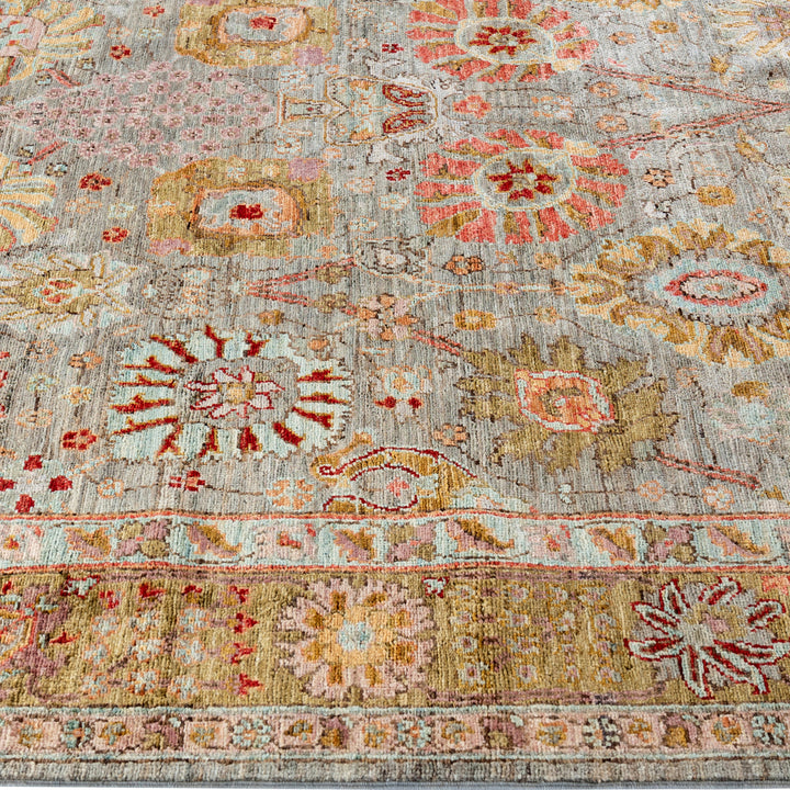 Grey Soluna Traditional Wool Rug - 6'1" x 8'10"