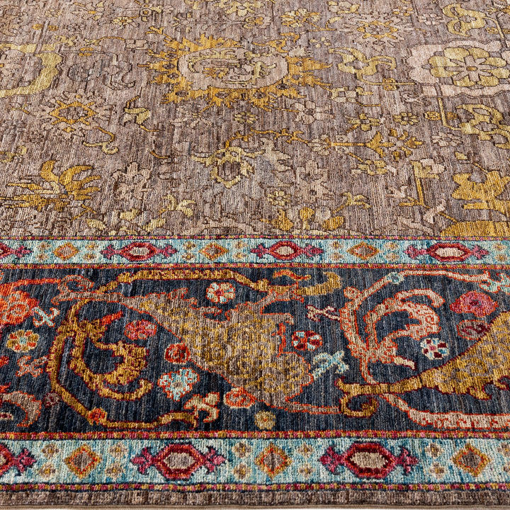 Beige Soluna Traditional Wool Rug - 6'4" x 8'10"
