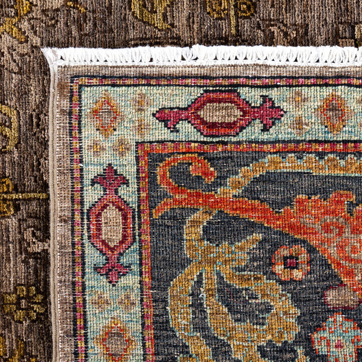 Beige Soluna Traditional Wool Rug - 6'4" x 8'10"