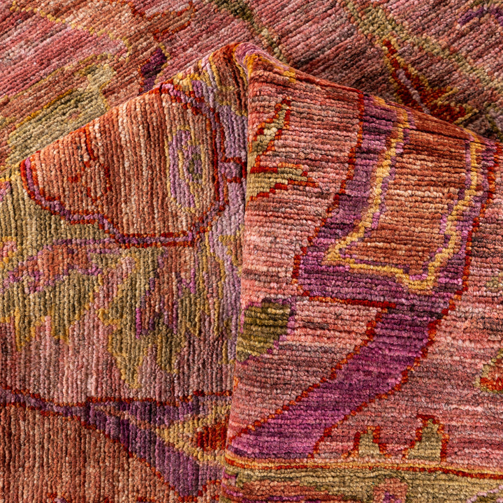 Pink Soluna Traditional Wool Rug - 6'3" x 8'10"