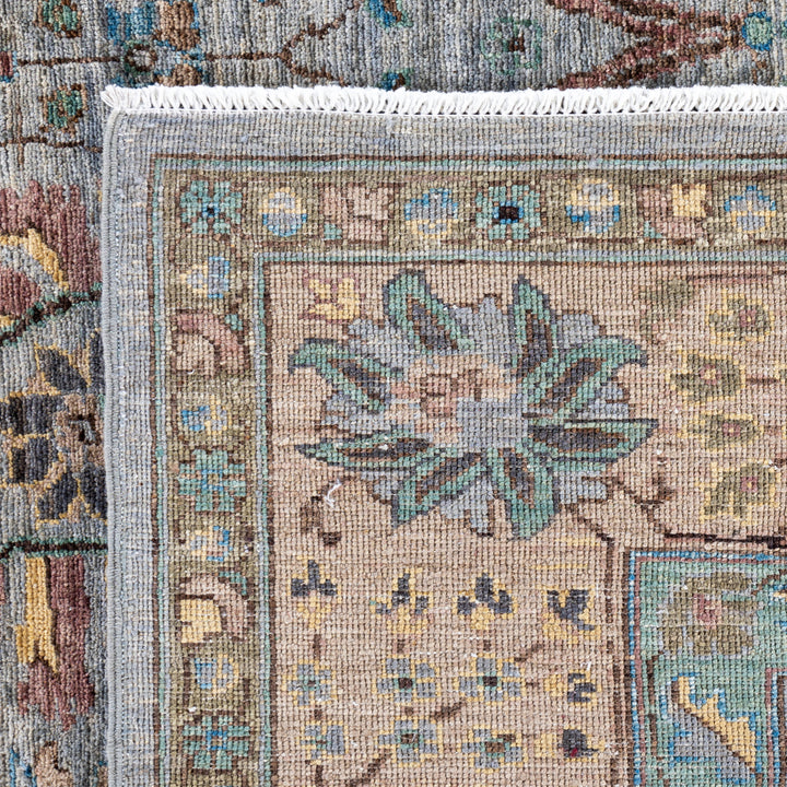 Grey Soluna Traditional Wool Rug - 8'8" x 9'10"