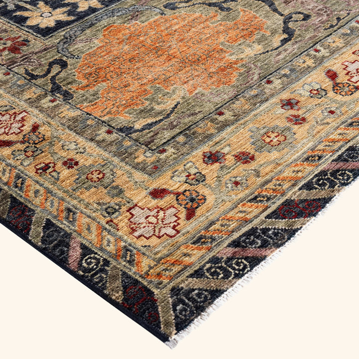 Black Soluna Traditional Wool Rug - 9'2" x 11'10"