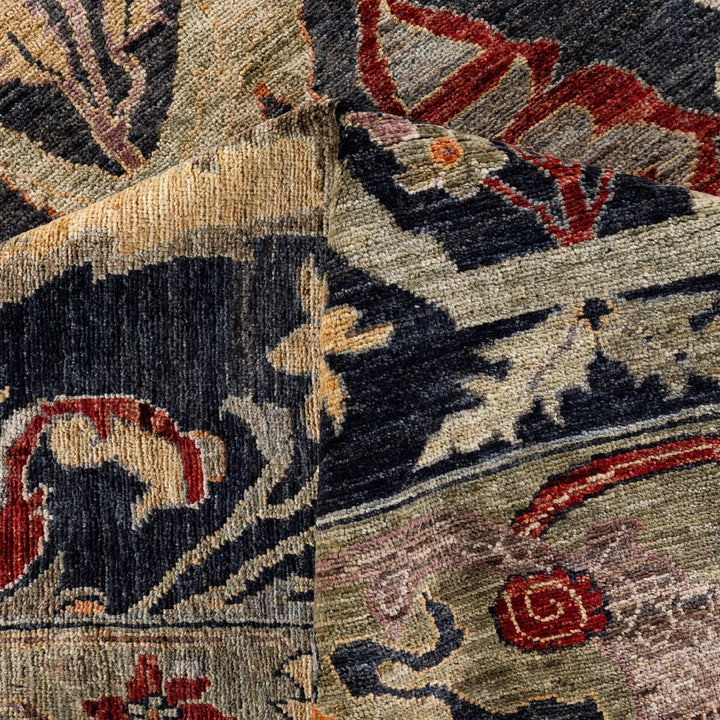 Black Soluna Traditional Wool Rug - 9'2" x 11'10"
