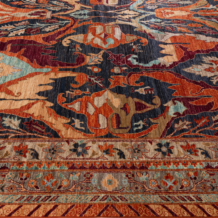Black Soluna Traditional Wool Rug - 10'5" x 14'3"