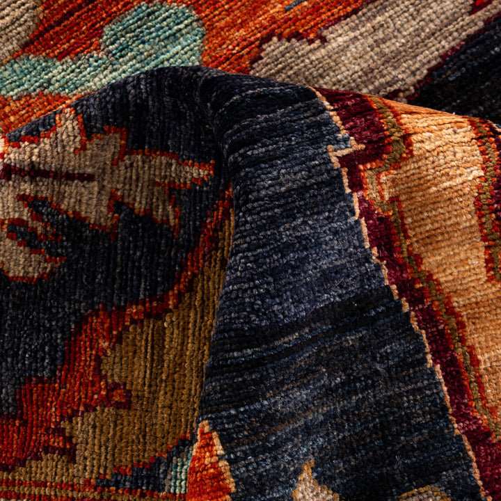 Black Soluna Traditional Wool Rug - 10'5" x 14'3"
