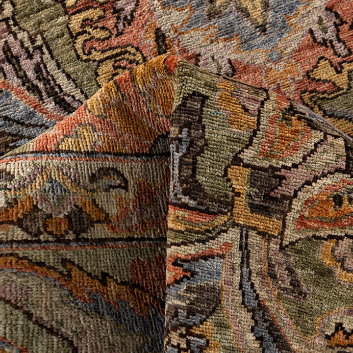 Green Soluna Traditional Wool Rug - 9'2" x 11'10"