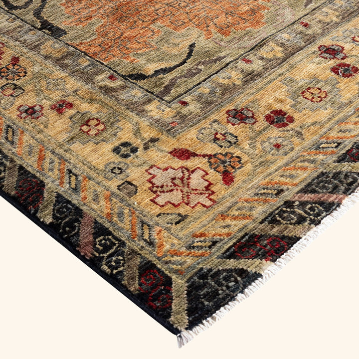 Black Soluna Traditional Wool Rug - 10' x 13'8"