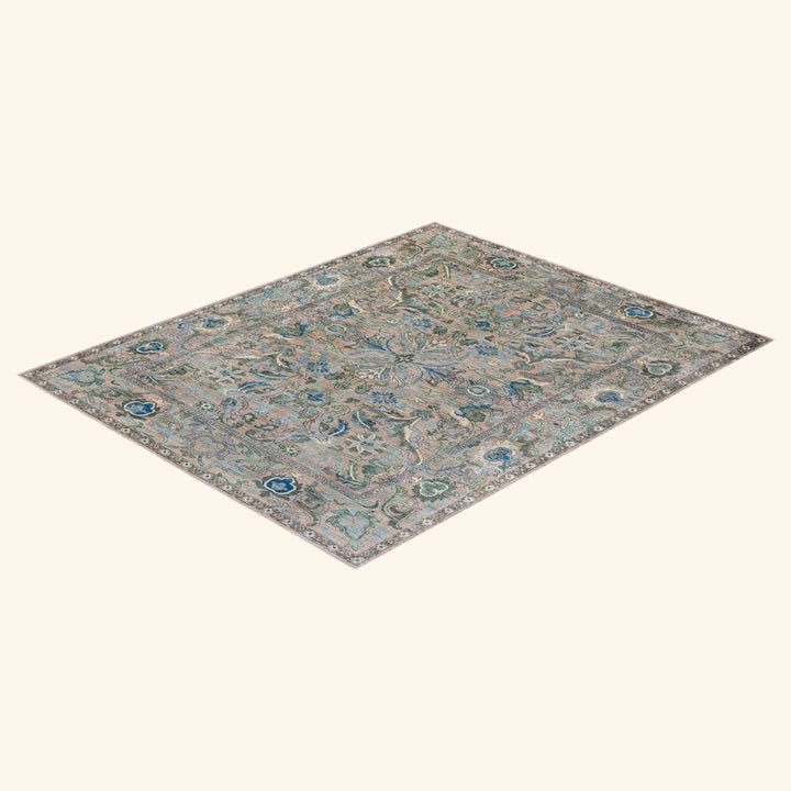 Ivory Soluna Traditional Wool Rug - 8'2" x 10'1"