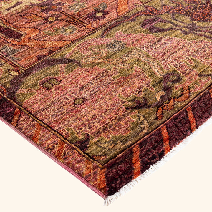 Pink Soluna Traditional Wool Rug - 5'10" x 9'1"