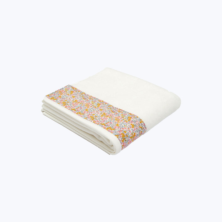 Wilt Bud Hand Towel, Light Pink