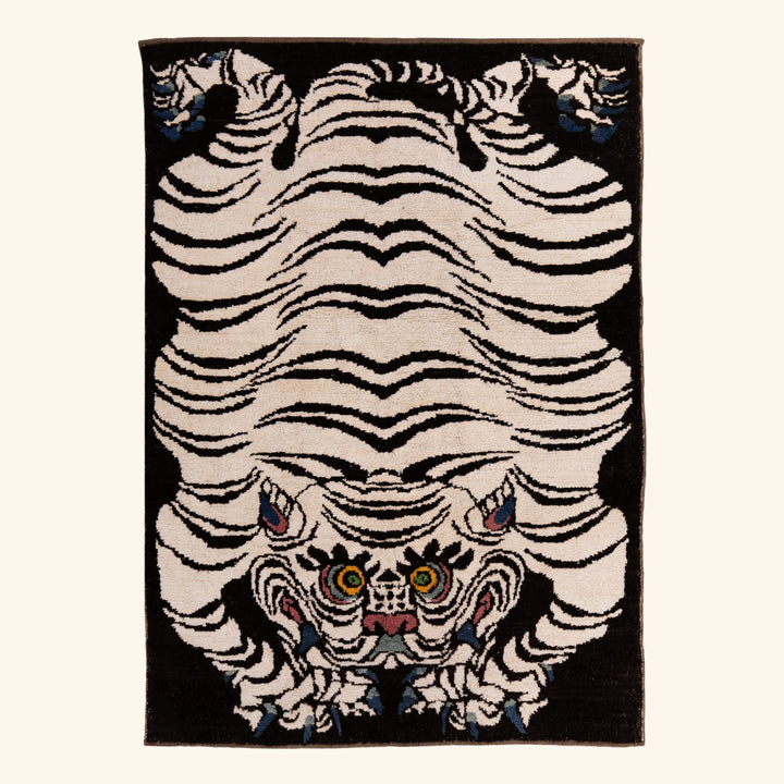 Black & White Contemporary Tiger Wool Rug - 5'4'' x 7'7''