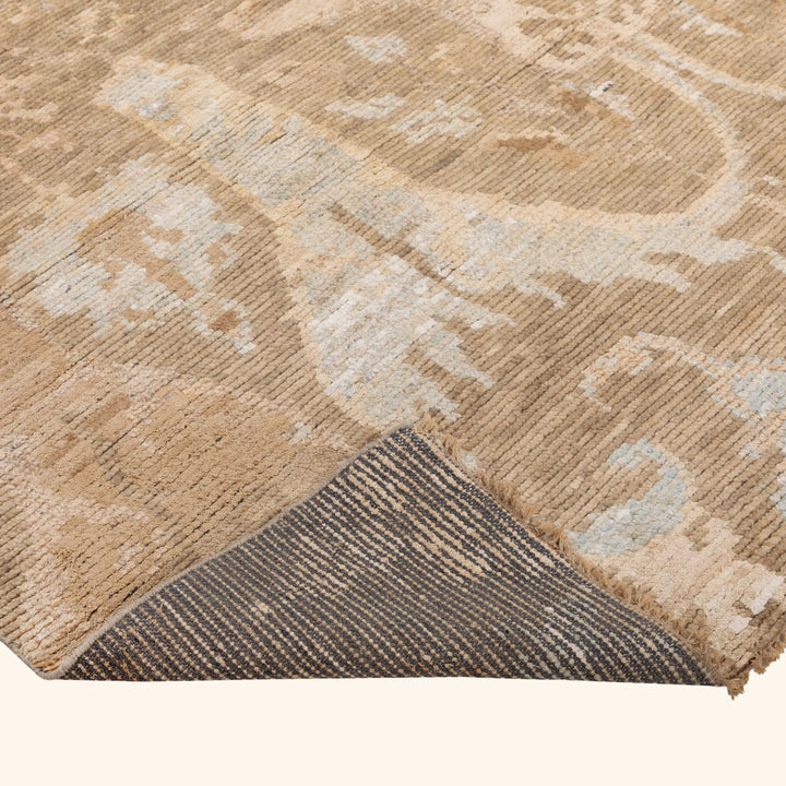 Beige Transitional Wool Silk Blend Rug - 8' x 10'