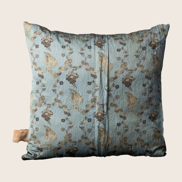 Godolia Pillow