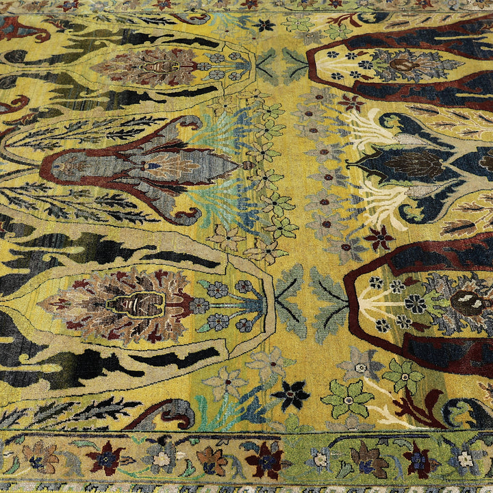 Gold Alchemy Traditional Wool Rug - 6'1" x 8'8"