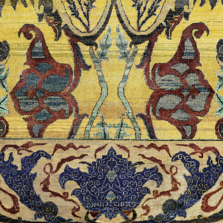 Gold Alchemy Traditional Wool Rug - 6'1" x 8'8"