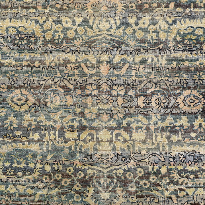 Black & Gold Alchemy Traditional Wool Rug - 5'10" x 7'3"