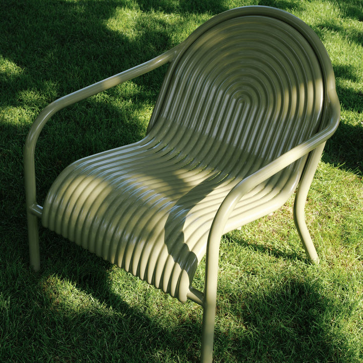 Groove Outdoor Lounge Chair