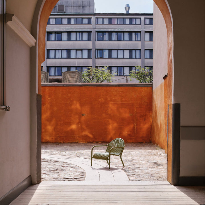 Groove Outdoor Lounge Chair