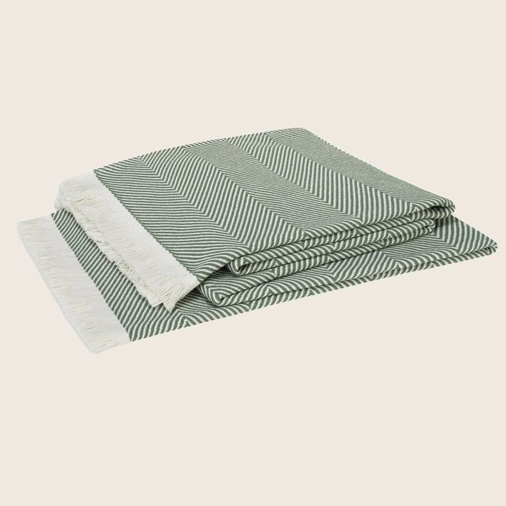Image for Leo Oversized Cotton Throw