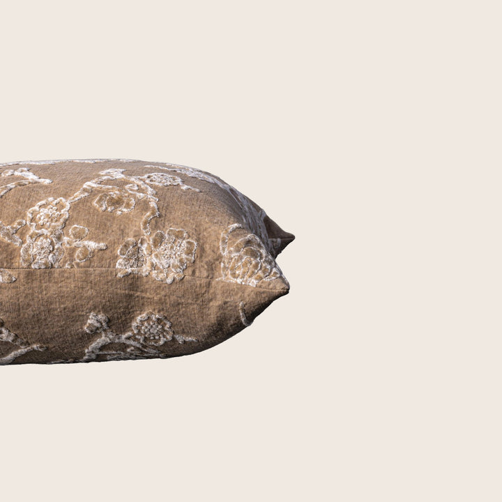 Naftalene Pillow