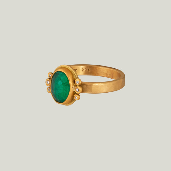 Rosecut Emerald Gold Ring