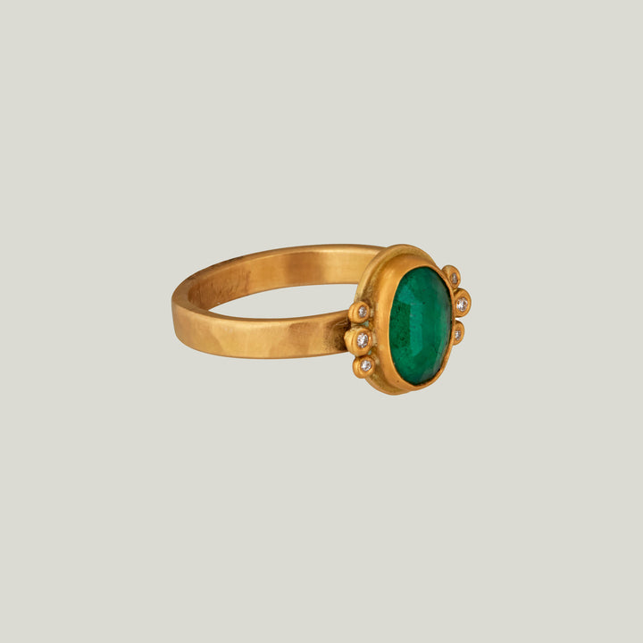 Rosecut Emerald Gold Ring