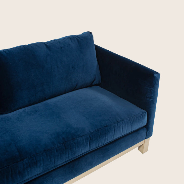 Prescott Sectional | Vintage Finish