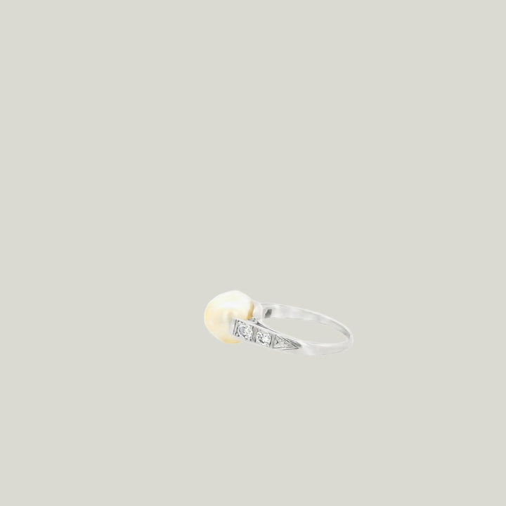 Platinum Vintage Pearl Diamond Ring