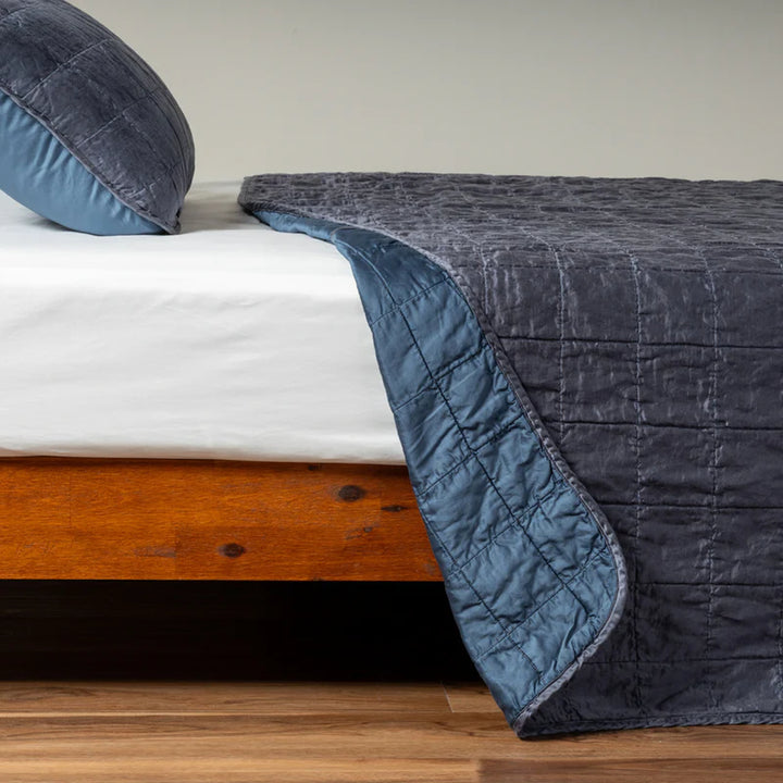 Sel Coverlet