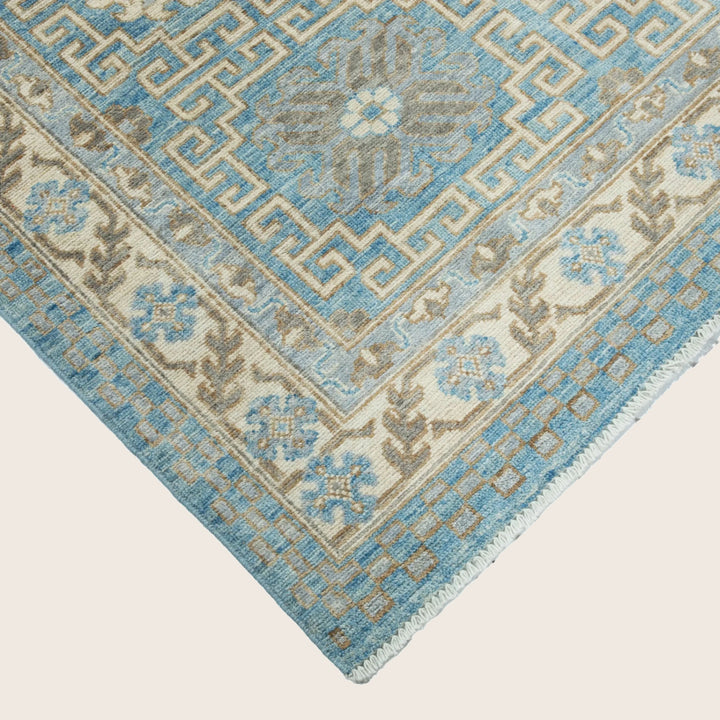 Blue Cream Traditional Pak Khotan Wool Rug - 5'1" x 7'3"