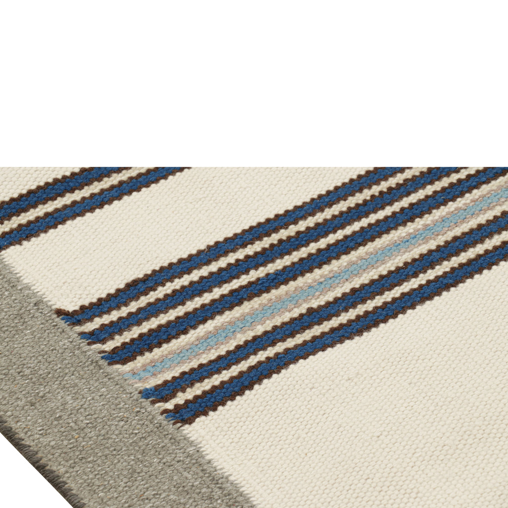 Ivory Swedish Inspired Flatweave Wool Rug - 9'10" x 13'10"