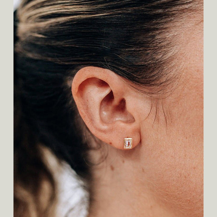 14K Yellow Gold Cléo Clear Topaz Carré Baguette Studs