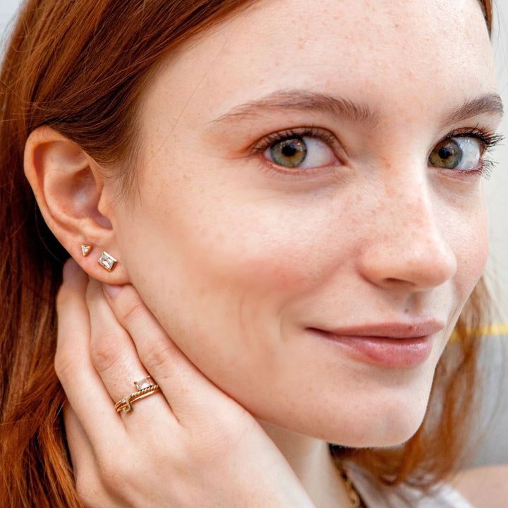 14K Yellow Gold Cléo Clear Topaz Carré Baguette Studs