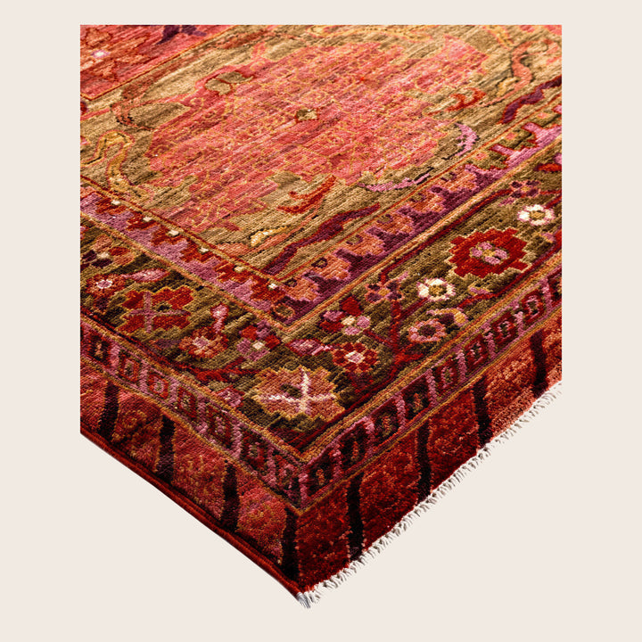 Image for Pink Soluna Traditional Wool Rug - 9'11" x 13'11"