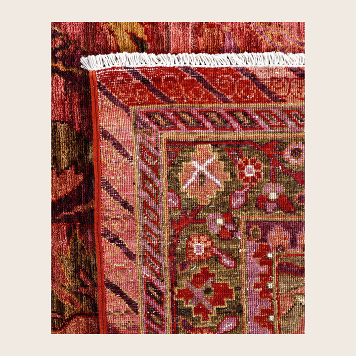 Image for Pink Soluna Traditional Wool Rug - 9'11" x 13'11"