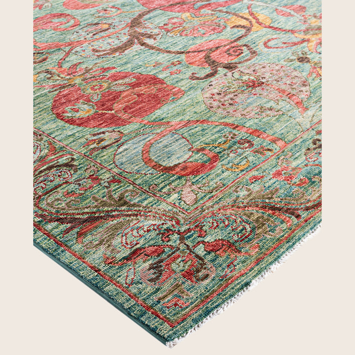 Image for Green Soluna Traditional Wool Rug - 8'5" x 9'9"