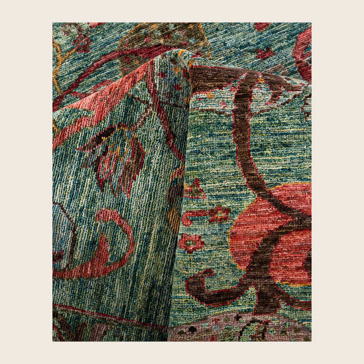 Image for Green Soluna Traditional Wool Rug - 8'5" x 9'9"