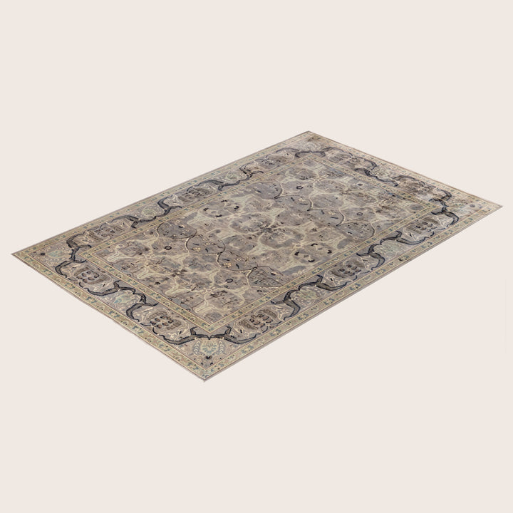 Image for Grey Soluna Traditional Wool Rug - 6'1" x 9'2"
